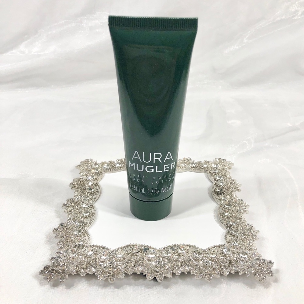 AURA MUGLER BODY LOTION